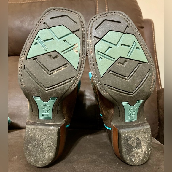 Ariat Caballera Western Boot with Turquoise accents - Picture 13 of 16